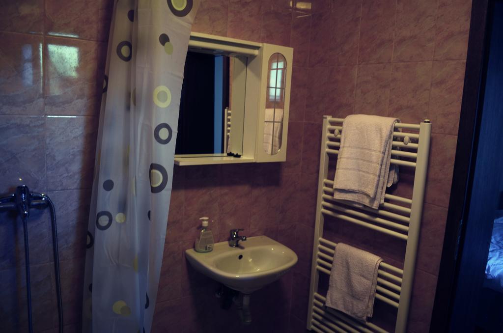 Pensiunea Sequoia Cluj Napoca Bagian luar foto